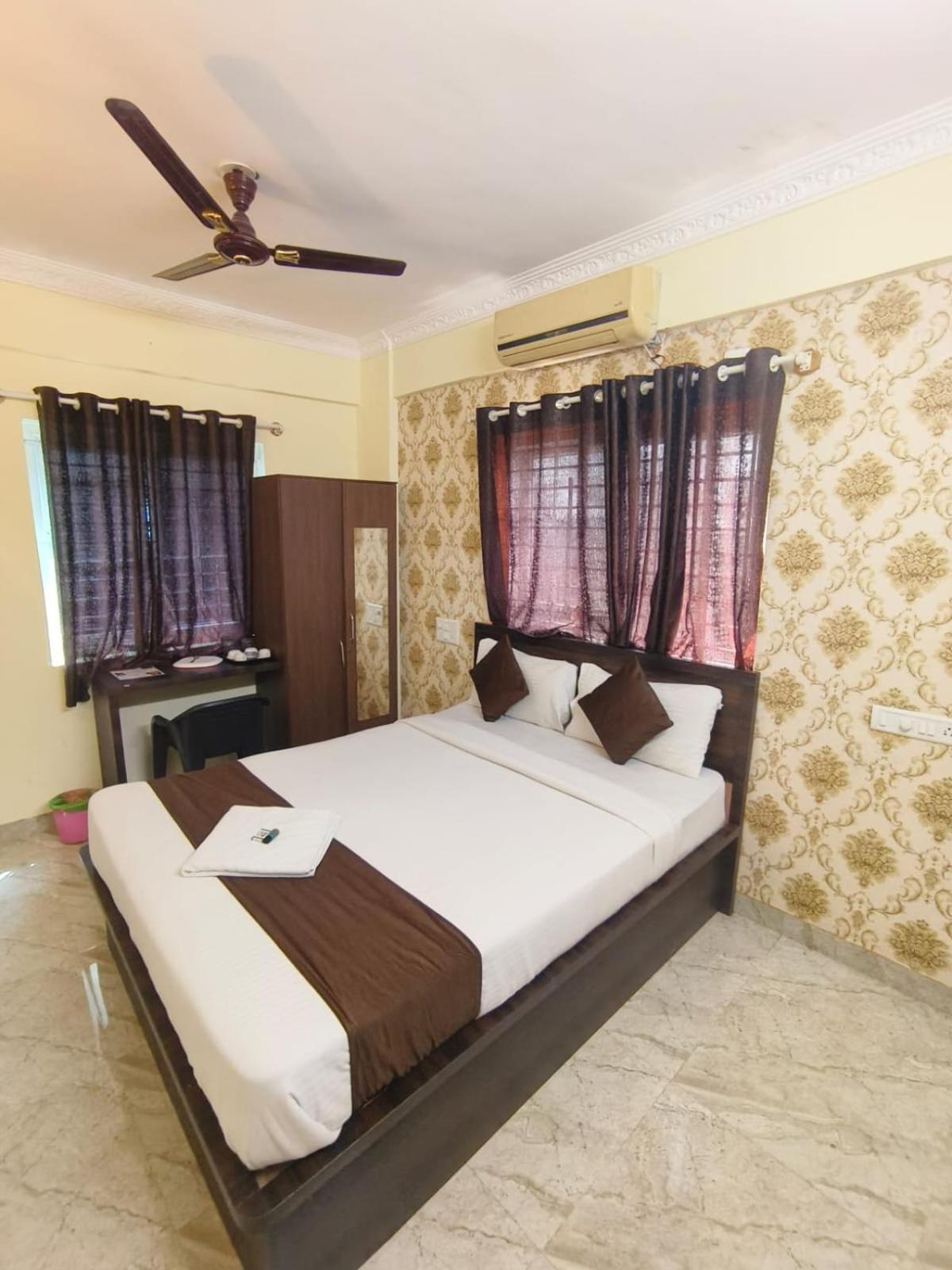 Hotel East Park Electronic City Kammasandra Bilik gambar